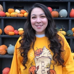 Meet your Posher, Elizabeth